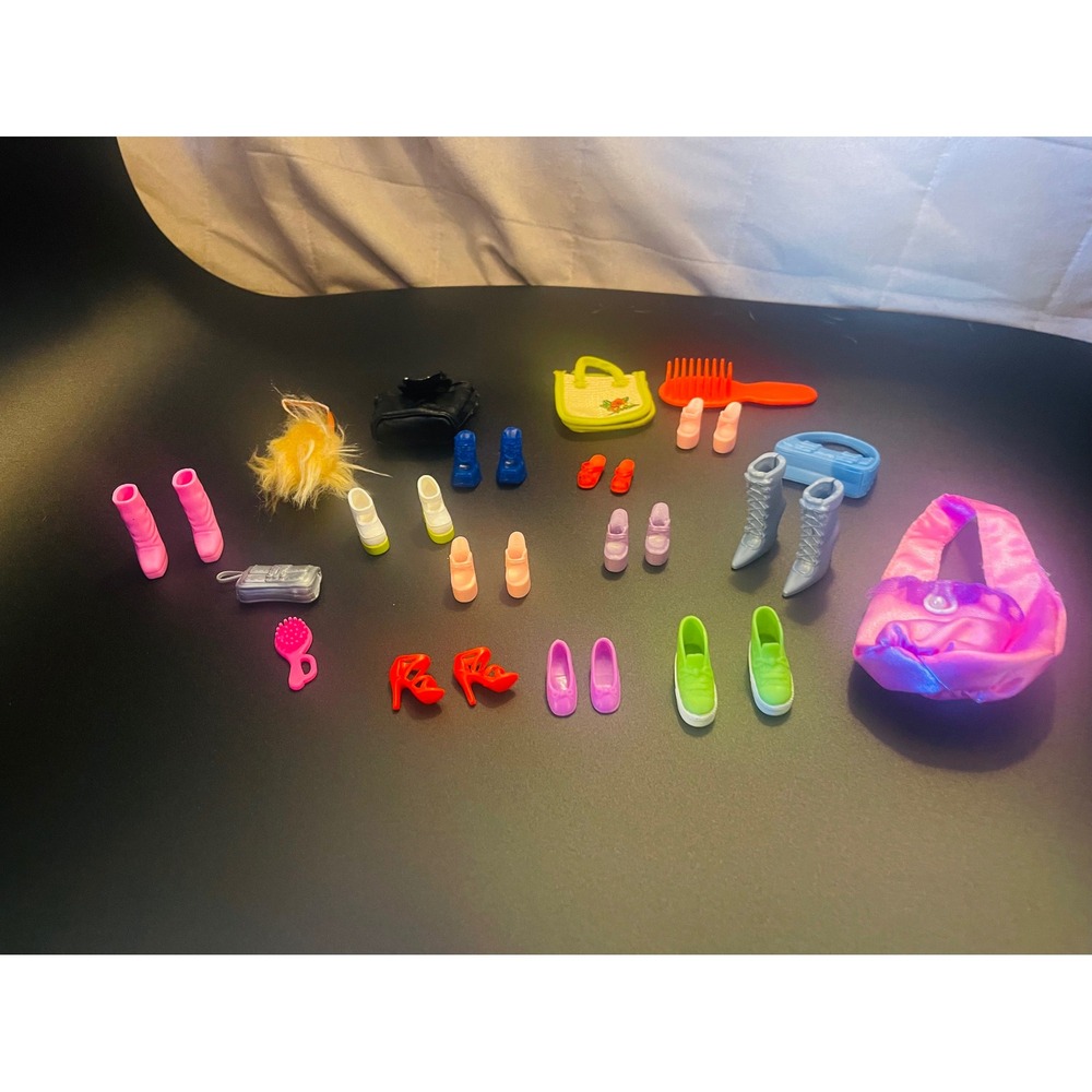 Barbie & Fashion Doll Accessories Lot 11 Pairs Shoes 6 Bags 2 Combs